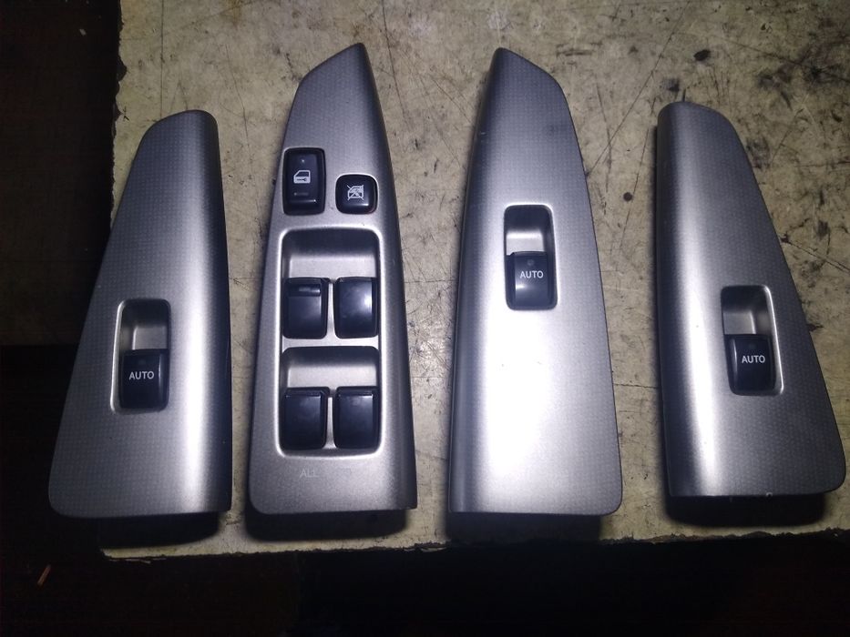 Panel sterowania szyb prawy lewy przód tył toyota corolla Verso I oryg