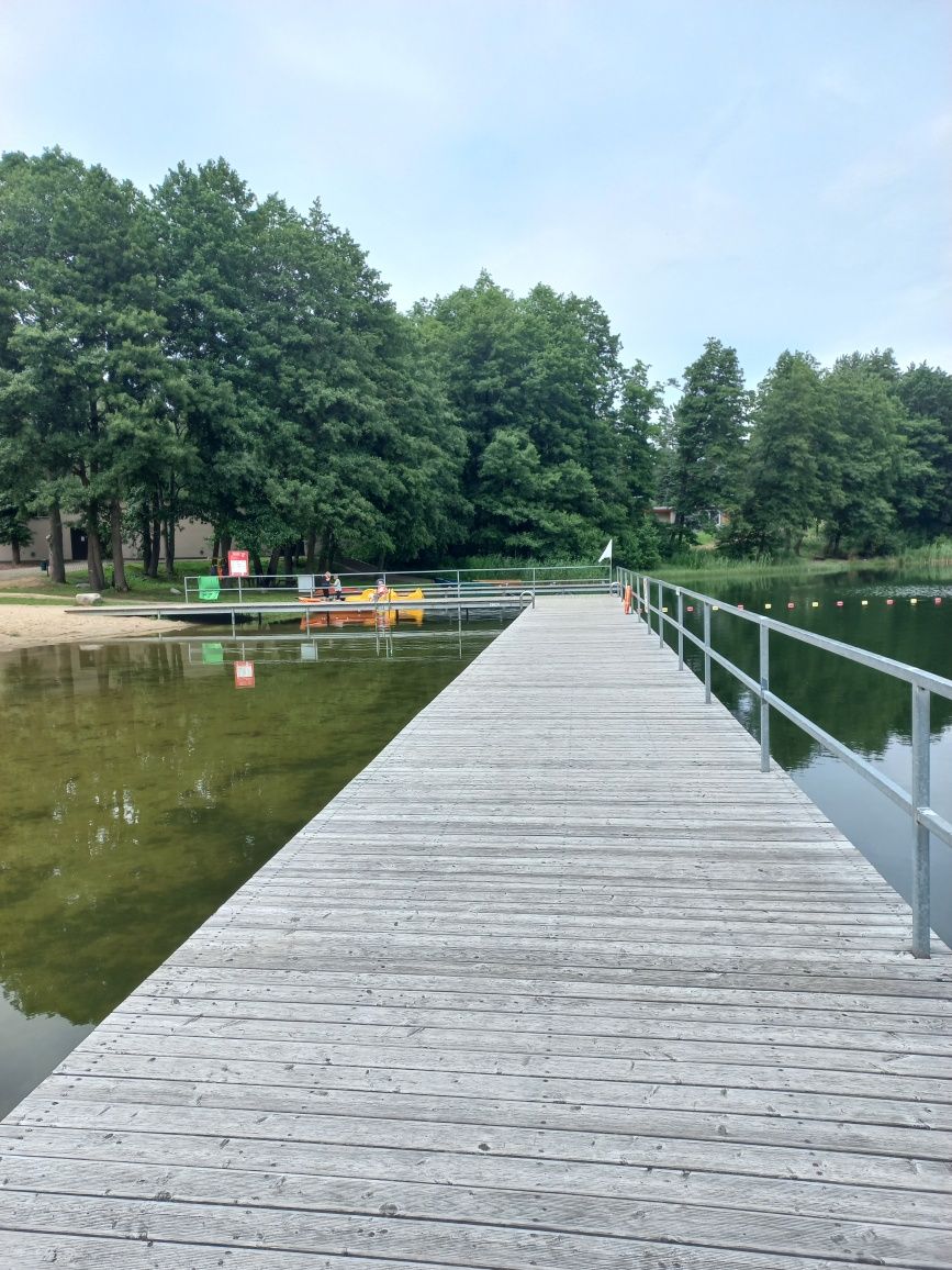 sierpień-wrzesień domek nad jeziorem  z basenem I balią z jacuzzi