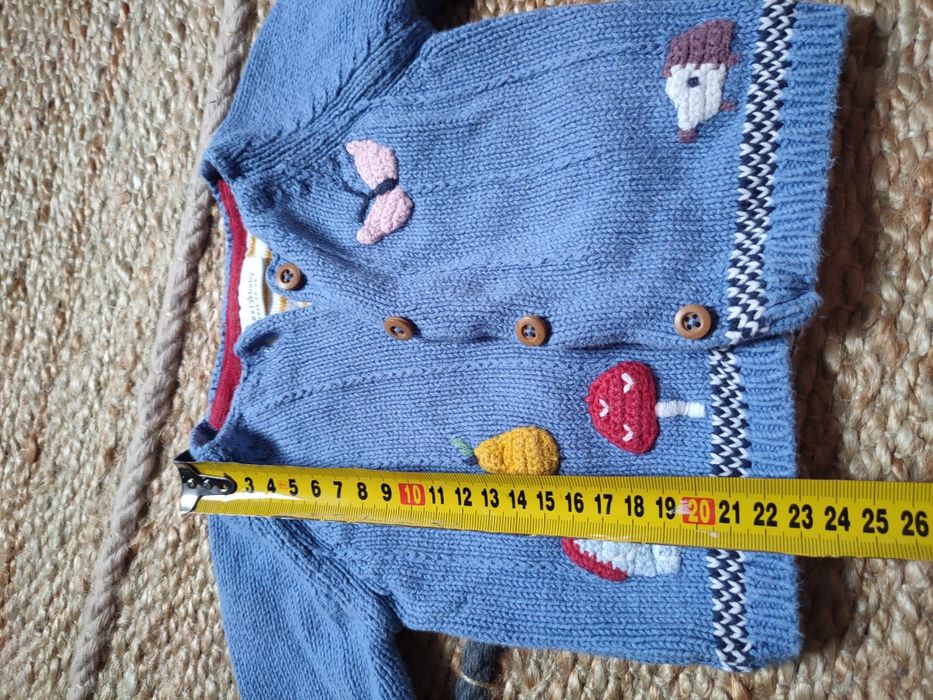 Sweterek niemowlęcy dla dziewczynki jesień