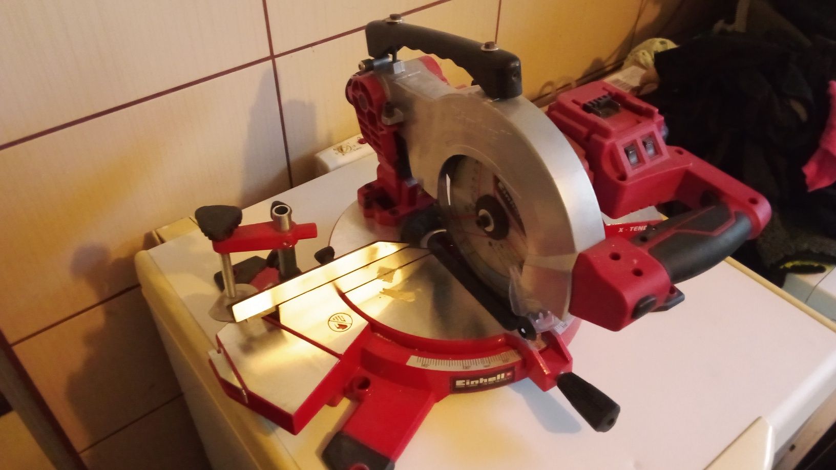 Einhell piła ukośna TE-MS 18/210 Li