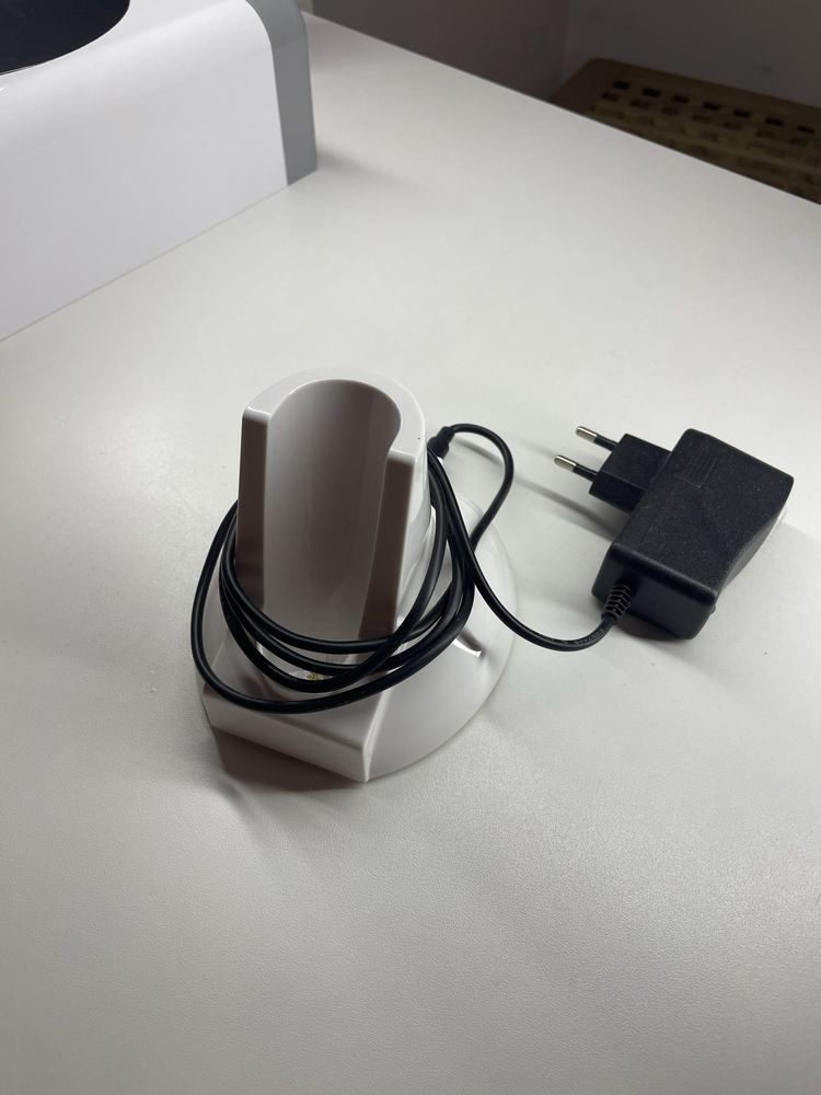 Ładowarka do lampy polimeryzacyjnej