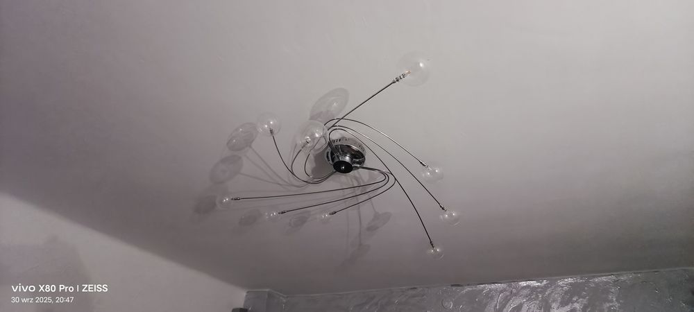 Komplet Lamp na 230 w 3 sztuki 1 wisząca  2 podłogowe. LED.