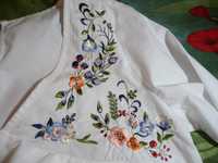 Блузка с вышивкой и оборкой "Reserved"