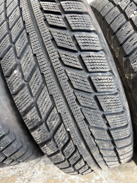 Продам резину, гуму з дисками 195 65 15
