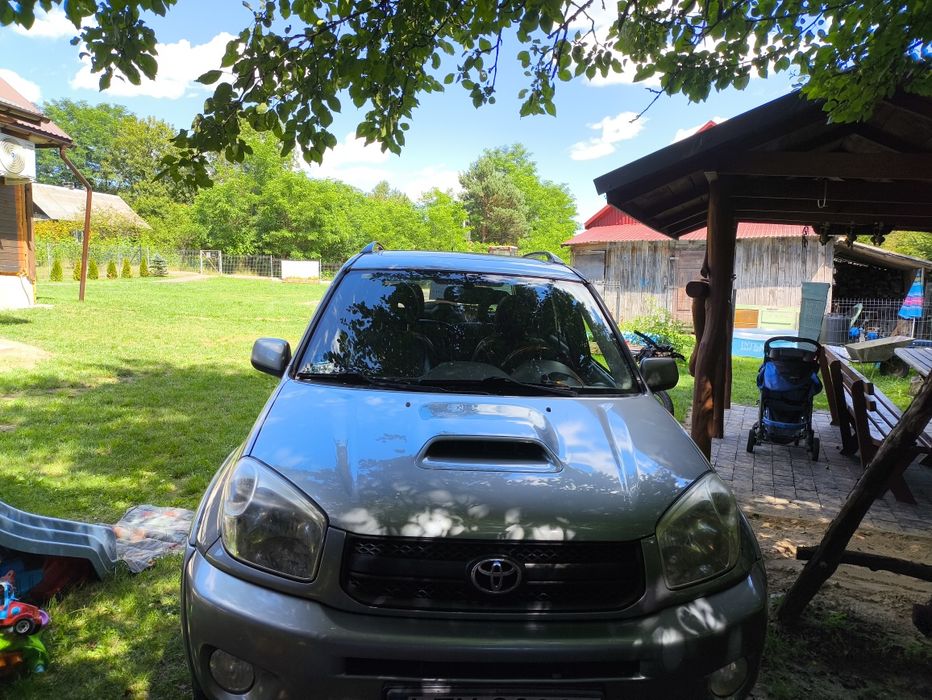 Ładna Toyota RAV4