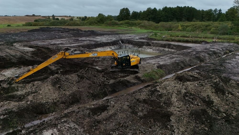 Kopanie czyszczenie stawów