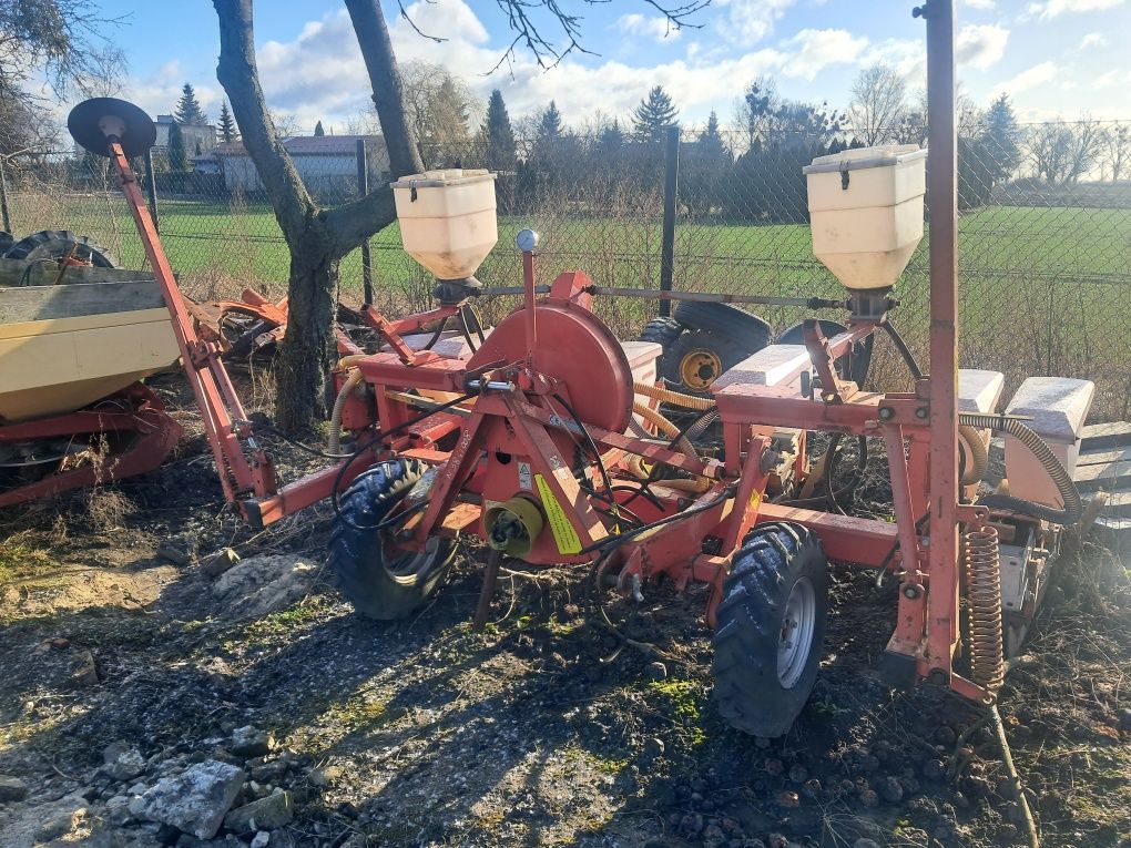 Siewnik kverneland accord 6 rz, teleskopowany