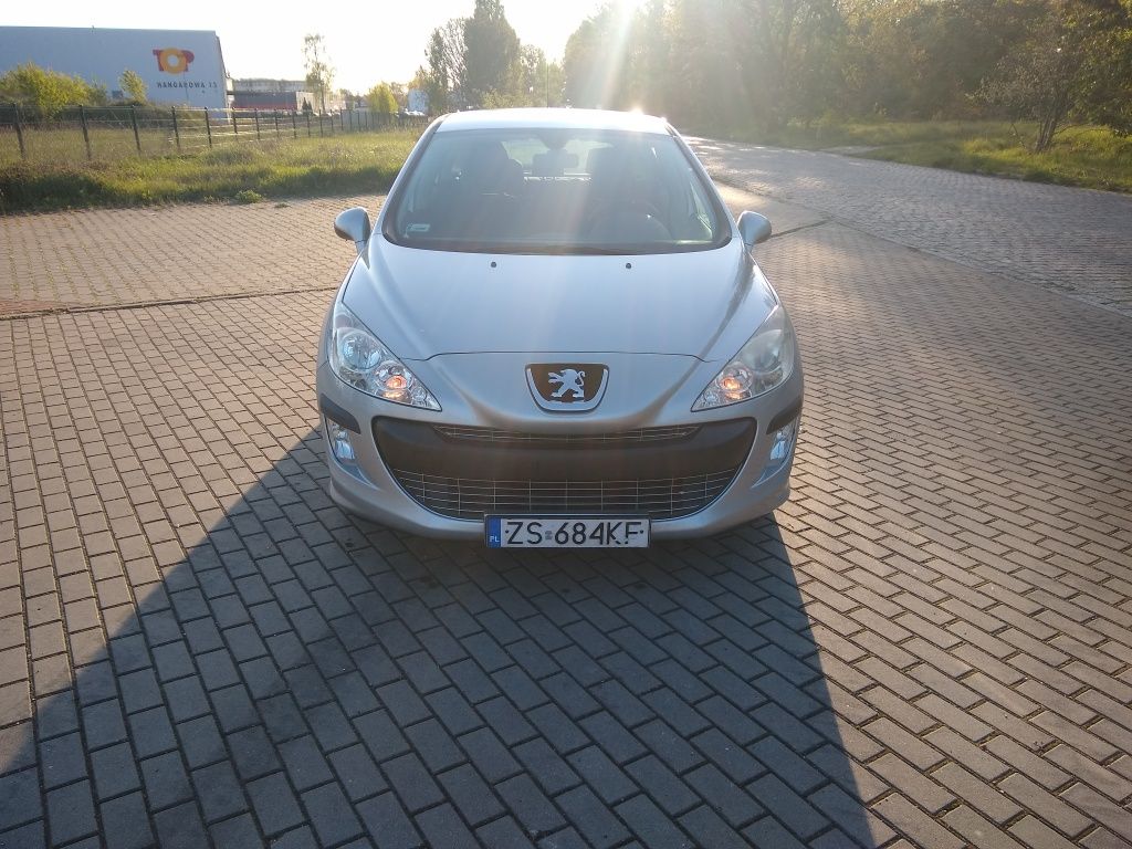 Peugeot 308 salon Polska