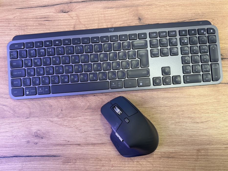 Клавиатура Logitech MX Keys + Мышь Logitech MX Master 3
