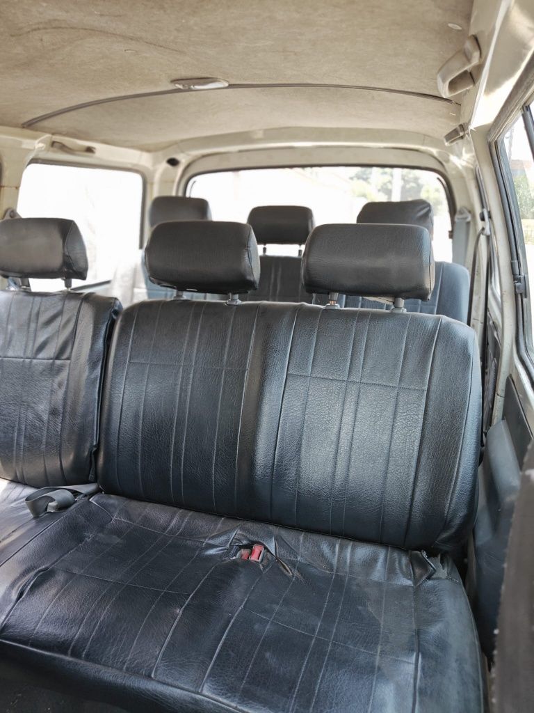 Toyota hiace 9 lugares D/A