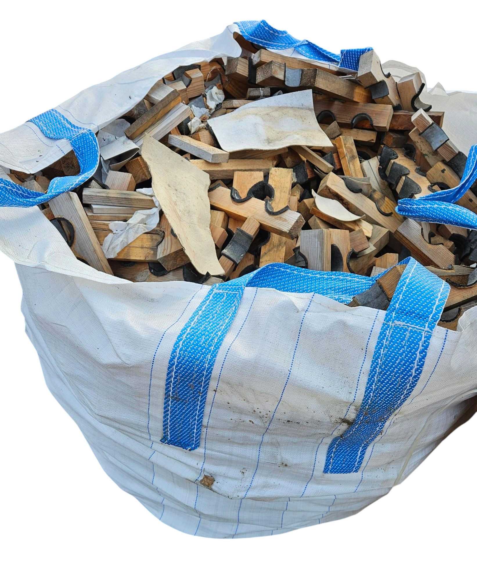 Ze skrzyń wojskowych bigbag przekładek odpadowych opałowych użytkowych
