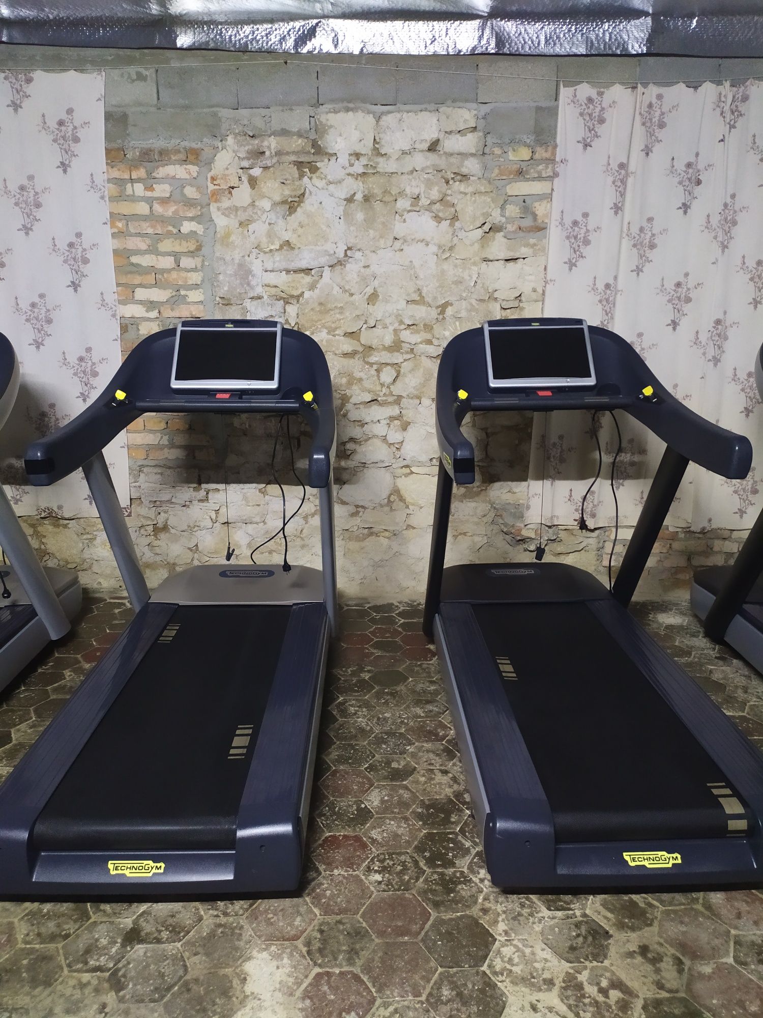 Беговая дорожка Technogym Run Now 700 Visioweb (Бігова доріжка)
