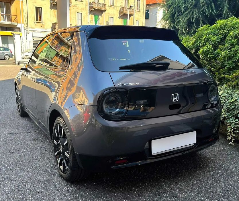 Honda e      2022