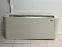 Ventiloconvector mural da marca FERROLI com muito pouco uso