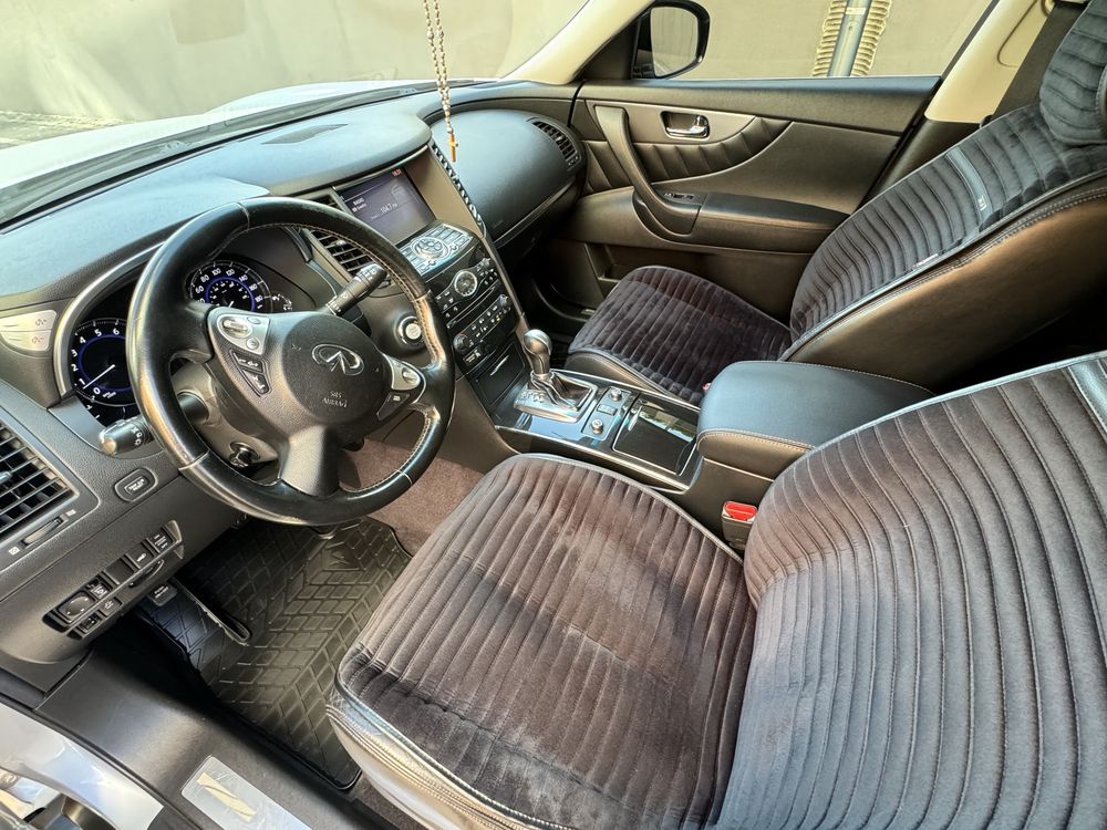 Infiniti QX 70 2014 рік 3.7