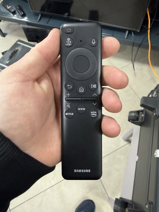 Телевізор Samsung QE65Q60DAUXUA