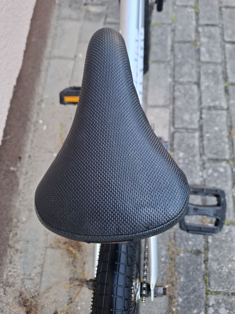 Rower bmx Academy Inspire 18