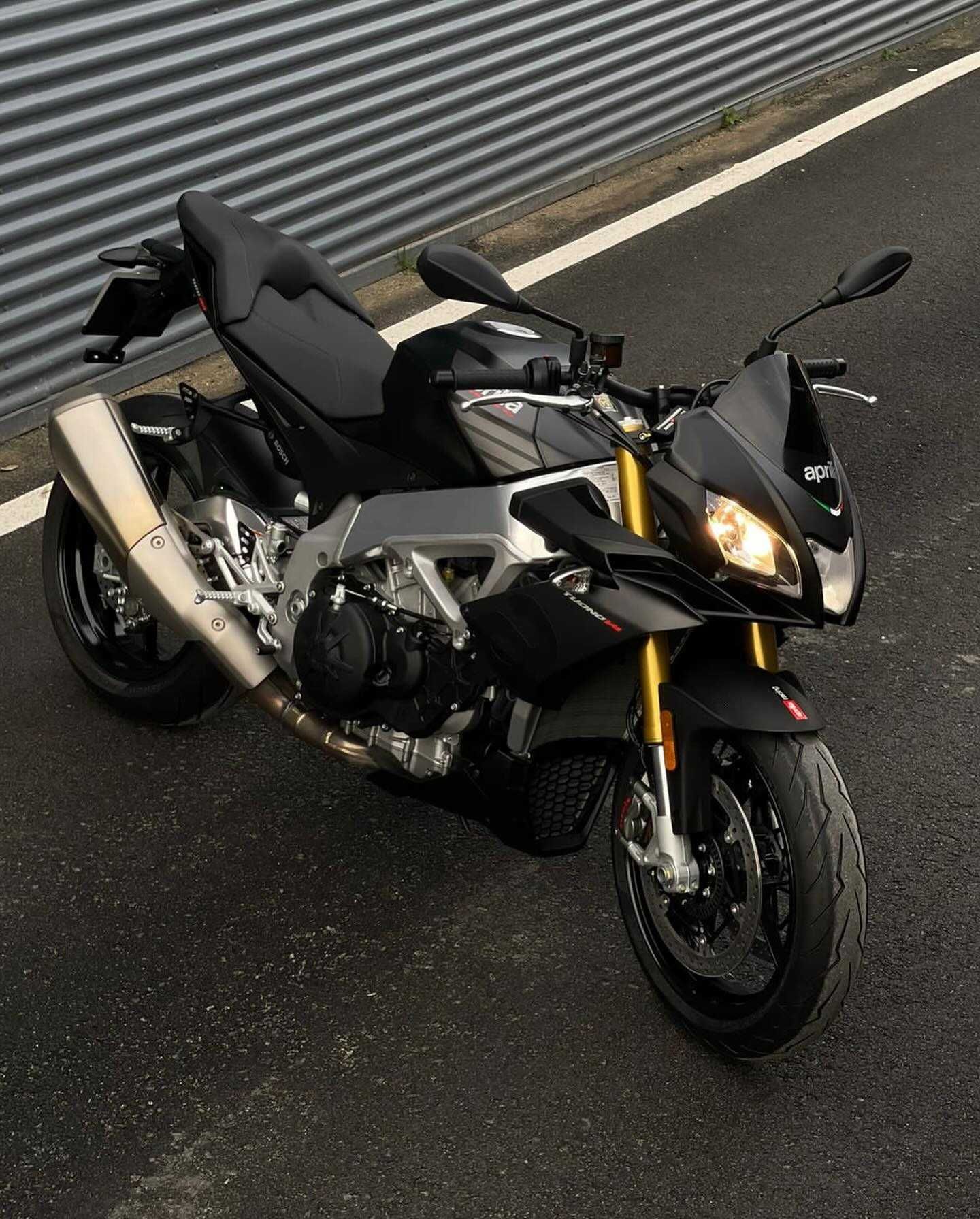 Aprilia Tuono V4 1100 RR