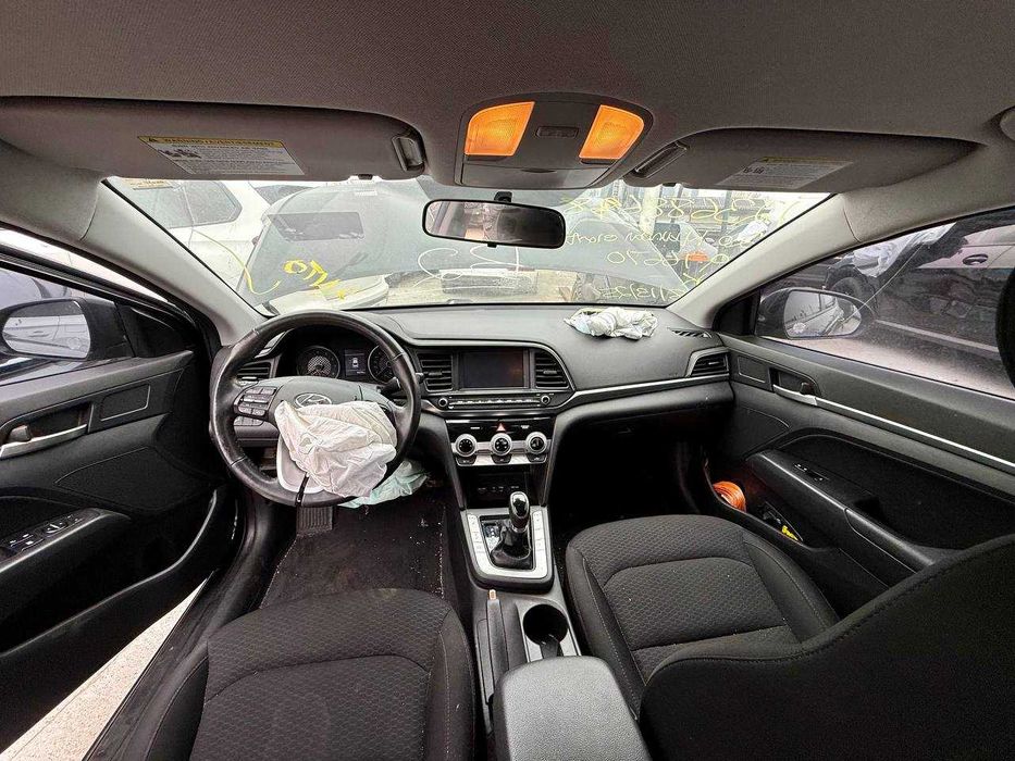 Hyundai elantra 2019 продам без ремонту