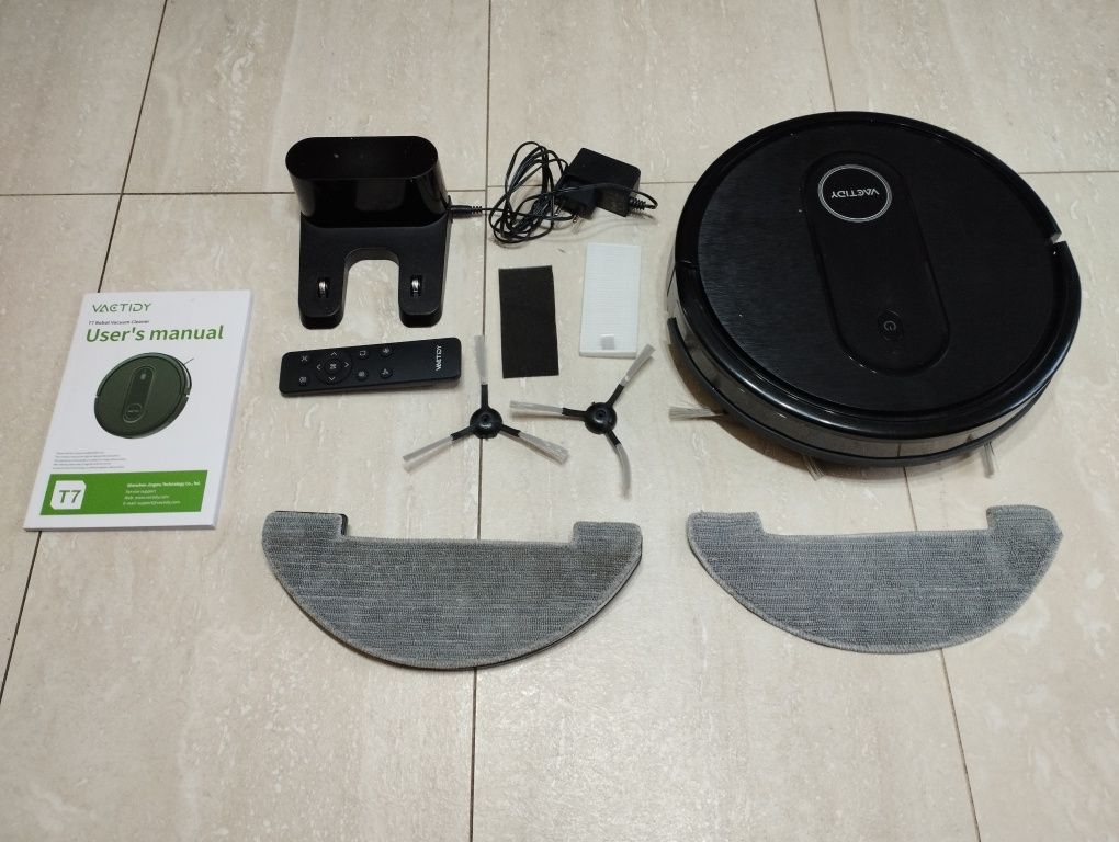 Robot sprzątający z funkcją mopowania