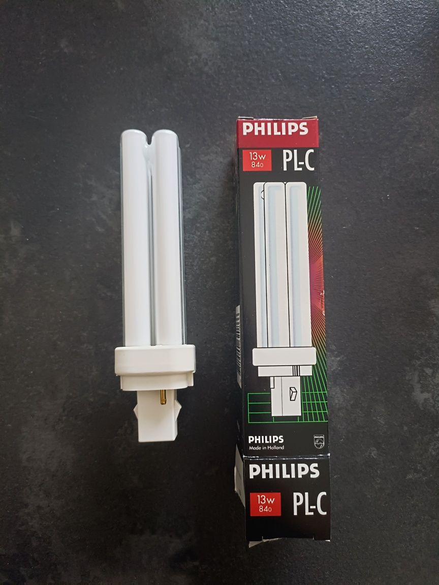 10 żarówek Philips 13w/84