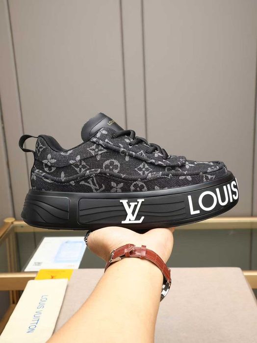 Louis Vuitton – Tênis Casual, Tamanho Personalizado