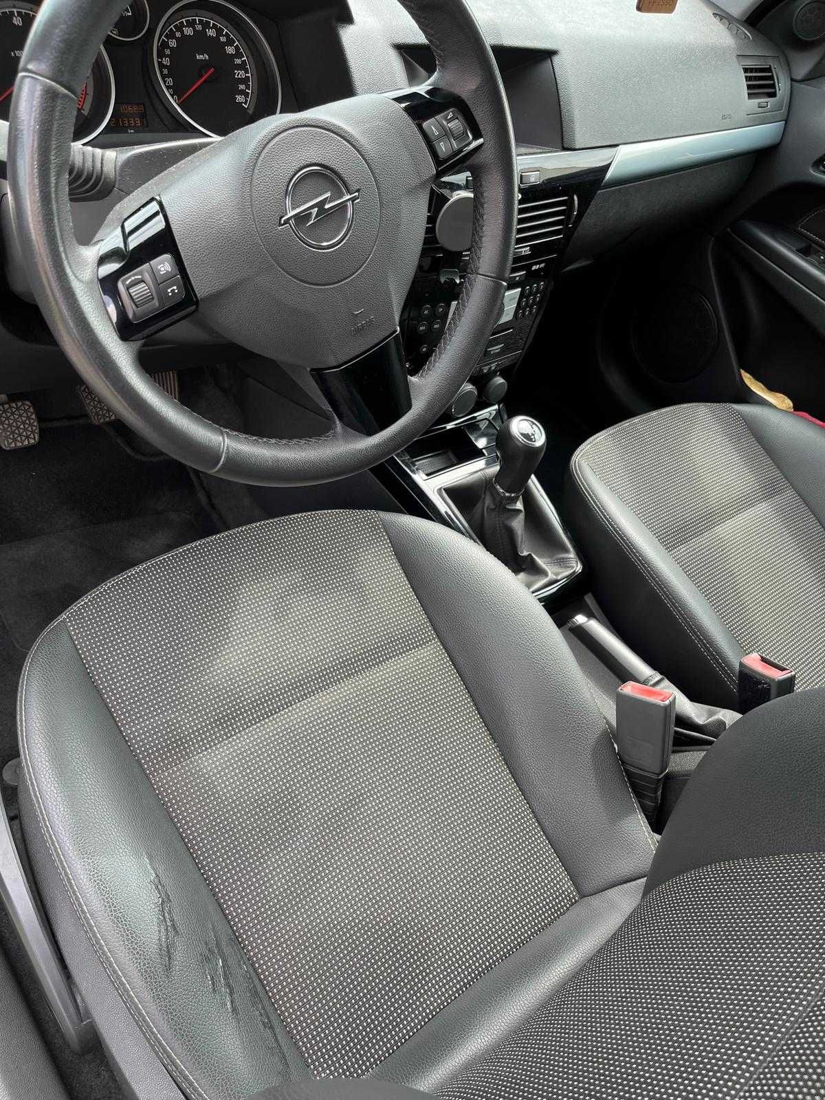 Opel Astra H 1.4 GTC