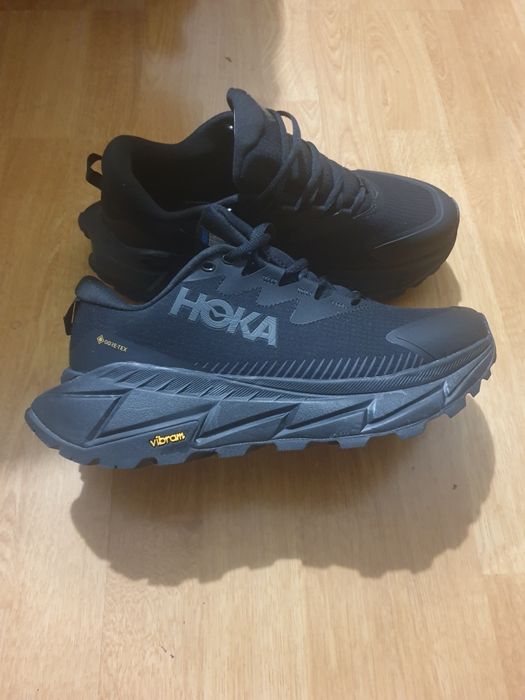 Продам кроссовки