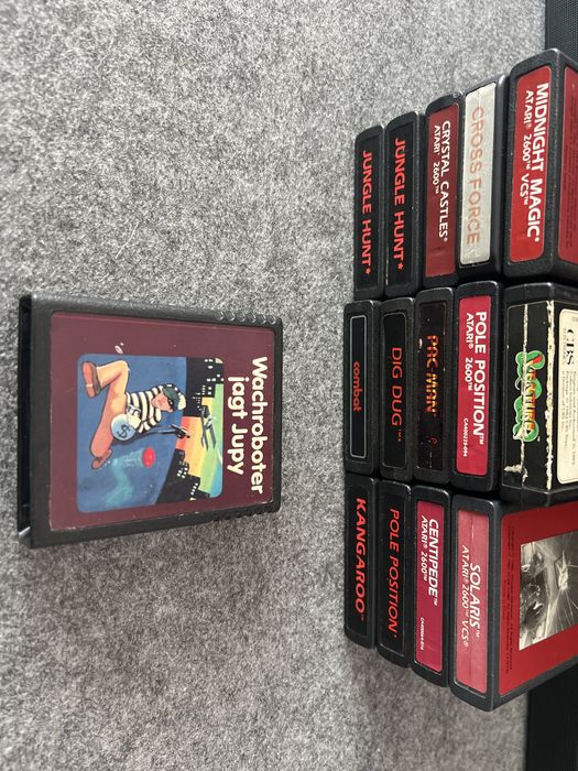 #1521 Wachroboter jagt jupy gra atari 2600 cartridge dyskietka