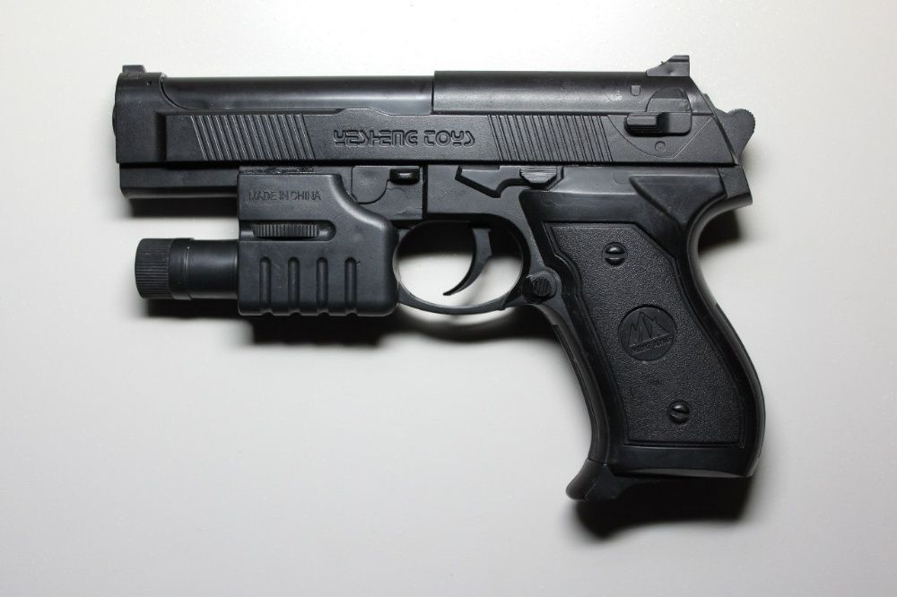 Игрушечный Пистолет на Пульках с Лазерным Прицелом