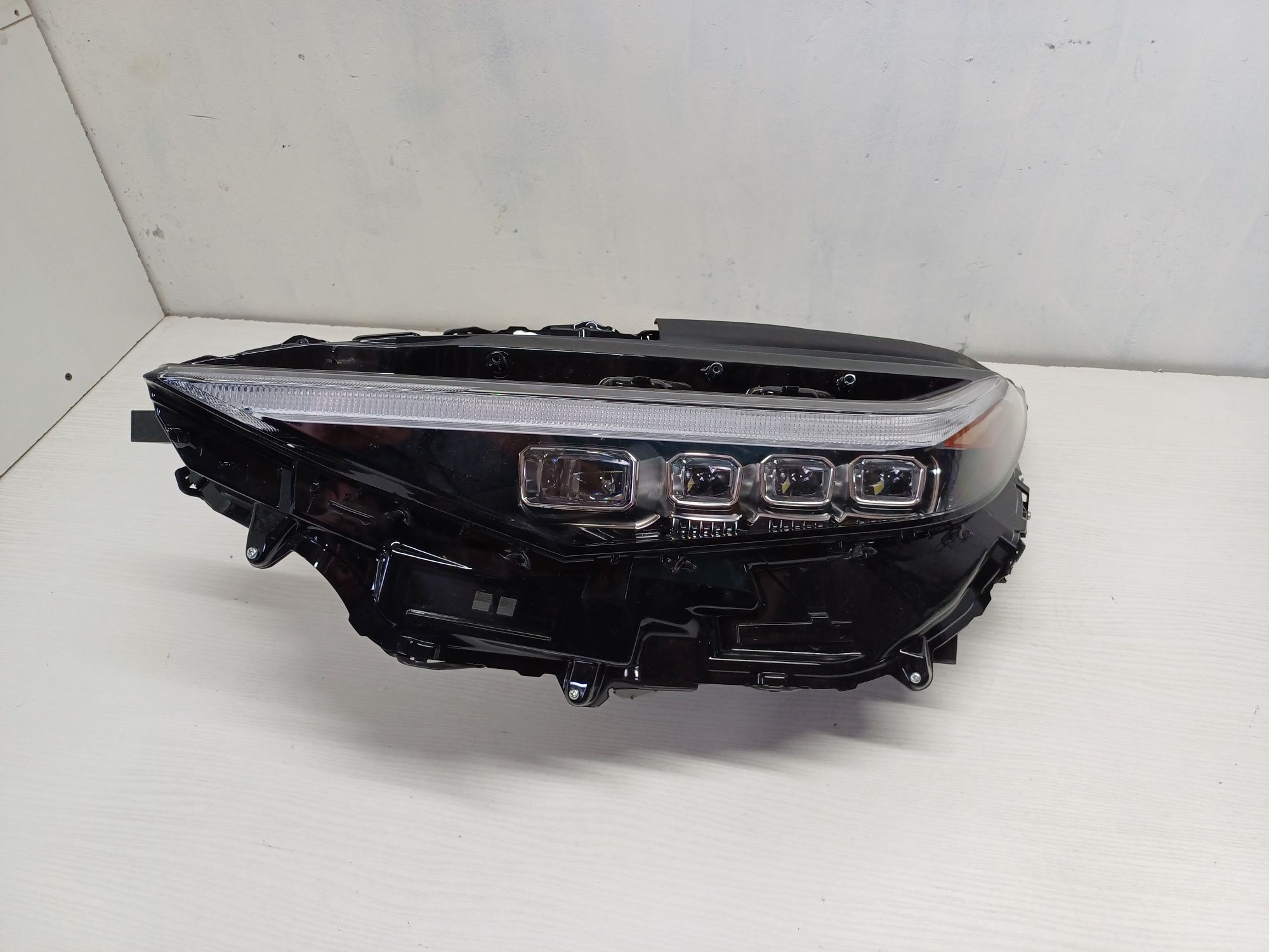 Фара Toyota BZ4X левая LED
