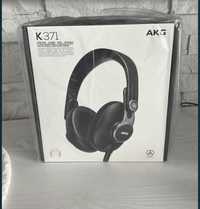 Nowe słuchawki AKG K371 Harman