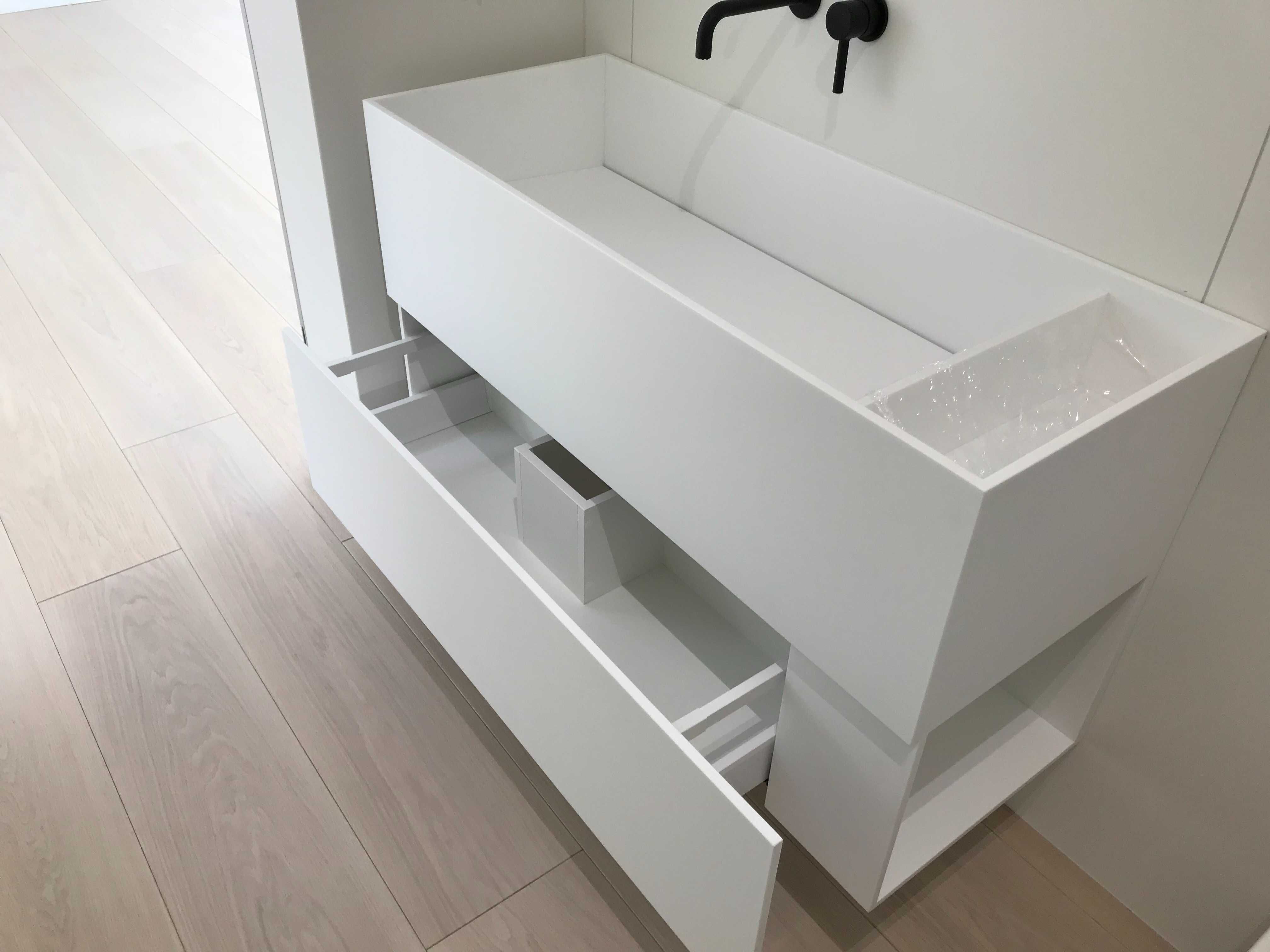 Umywalki blaty Corian Krion Staron szafki łazienkowe na wymiar 880 zl