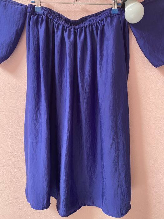 MANGO - Vestido Azul acetinado ombro a ombro - manga descaida (usado)