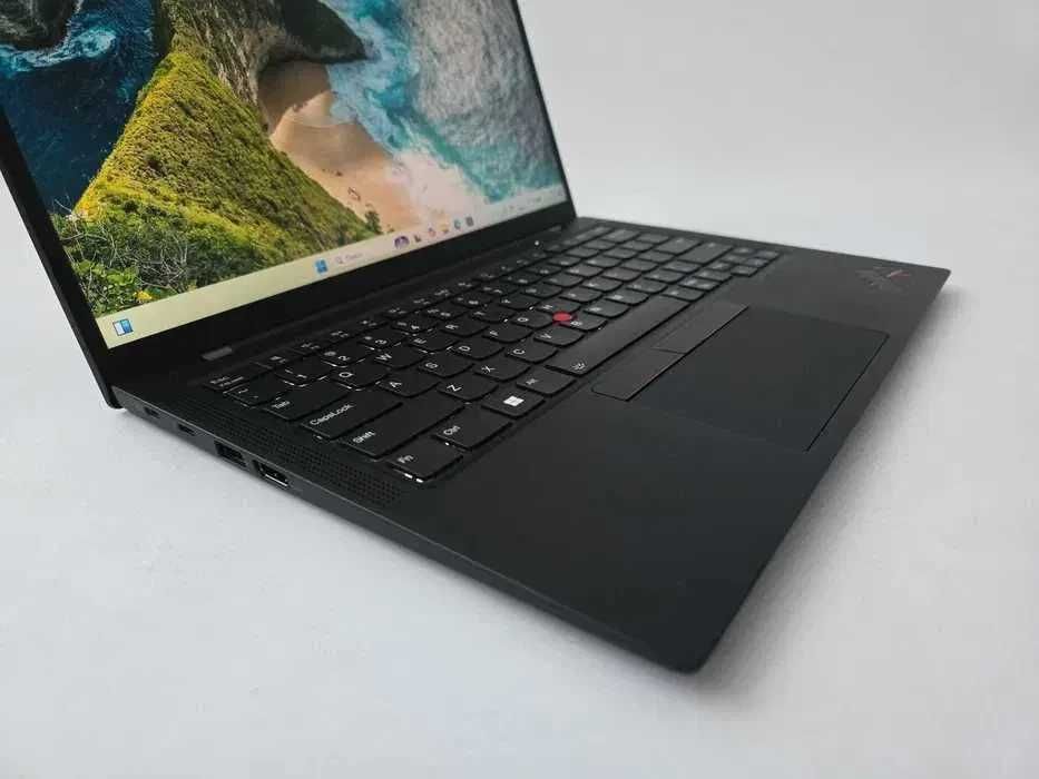 Lenovo ThinkPad X1 Carbon Gen 9 I7 1185G7/RAM 16GB/SSD 256GB/WIN 11Pro