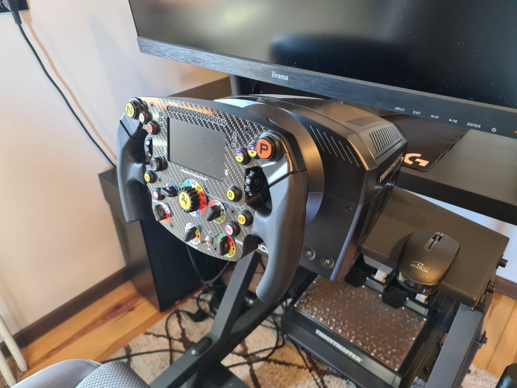 Thrustmaster TS-PC + Sparco i Ferrari SF1000