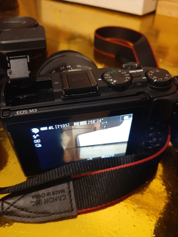 Canon m3 + lente kit 15 - 45mm + lente canon 50 mm + adaptador + bolsa