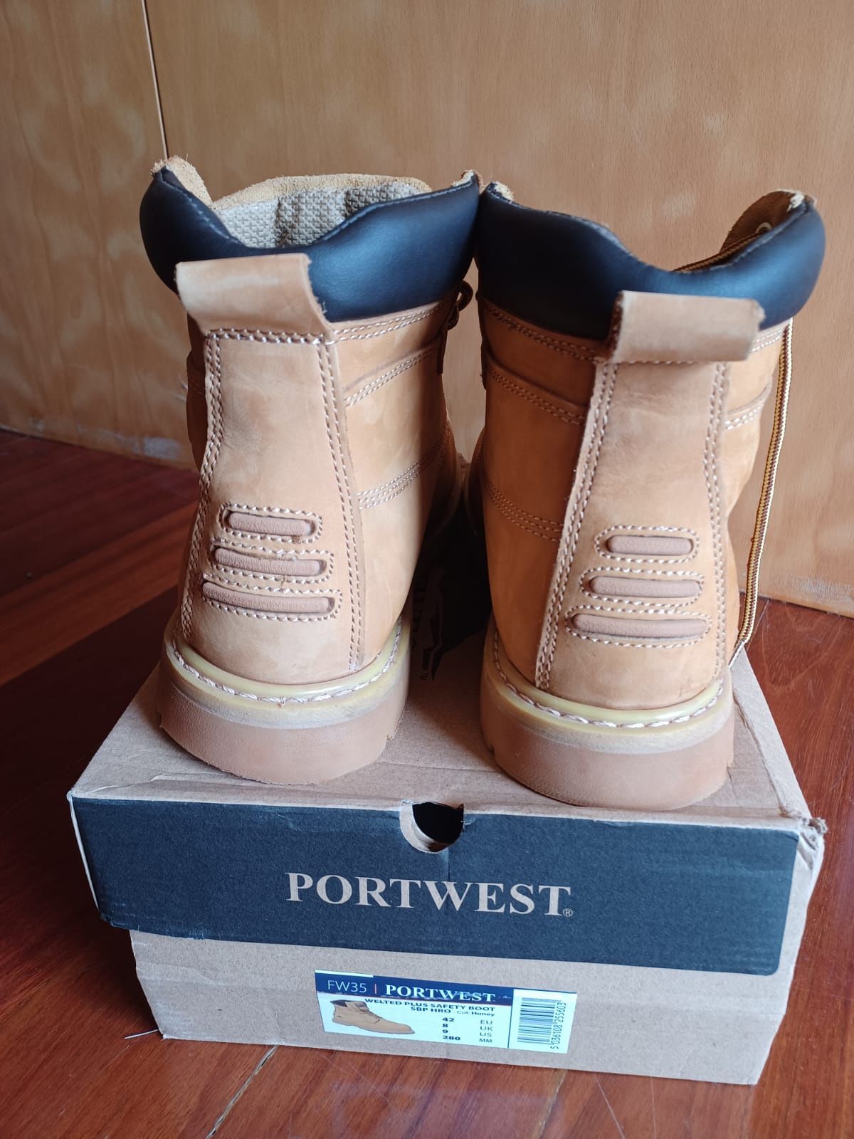 Botas Portwest tam.42 NOVAS