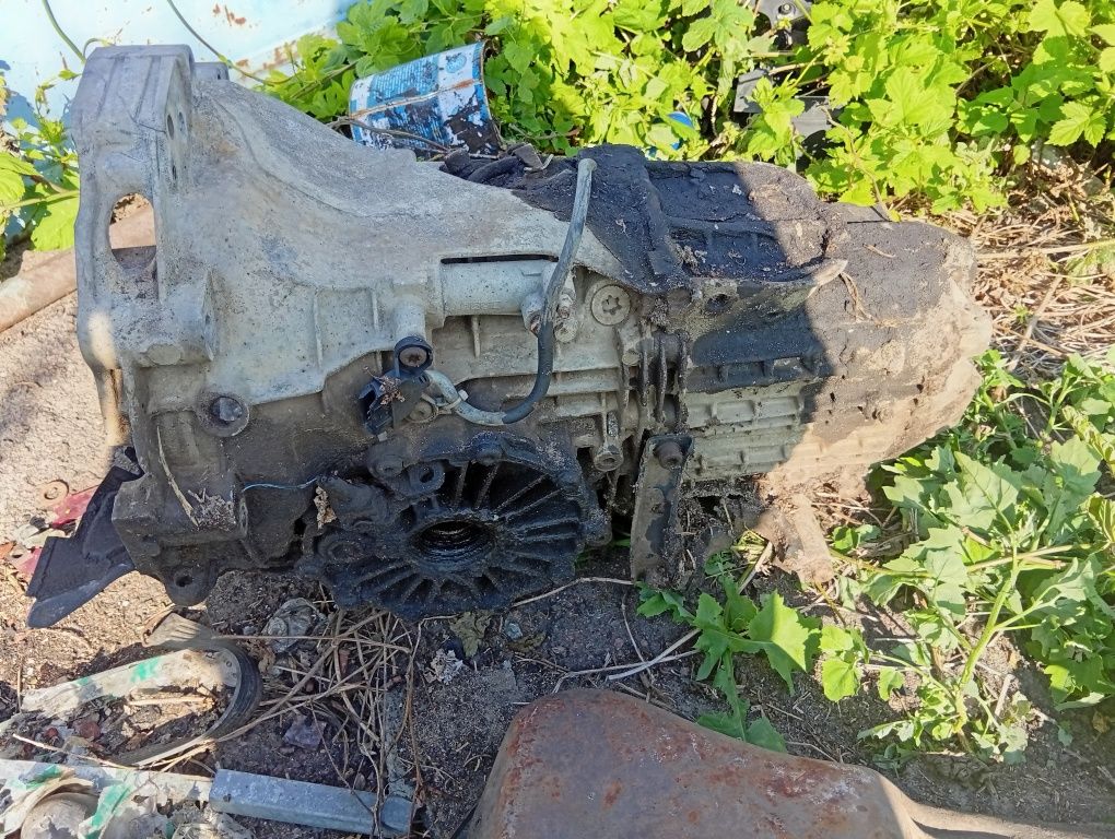 Коробка передач AUDI 80 Б/У