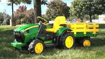 Traktorek John Deere NA LICENCJI 12V/9Ah, pokrowiec - EKSTRAZABAWKI.PL