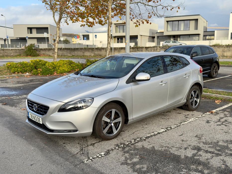Volvo V40 D2 - 2013