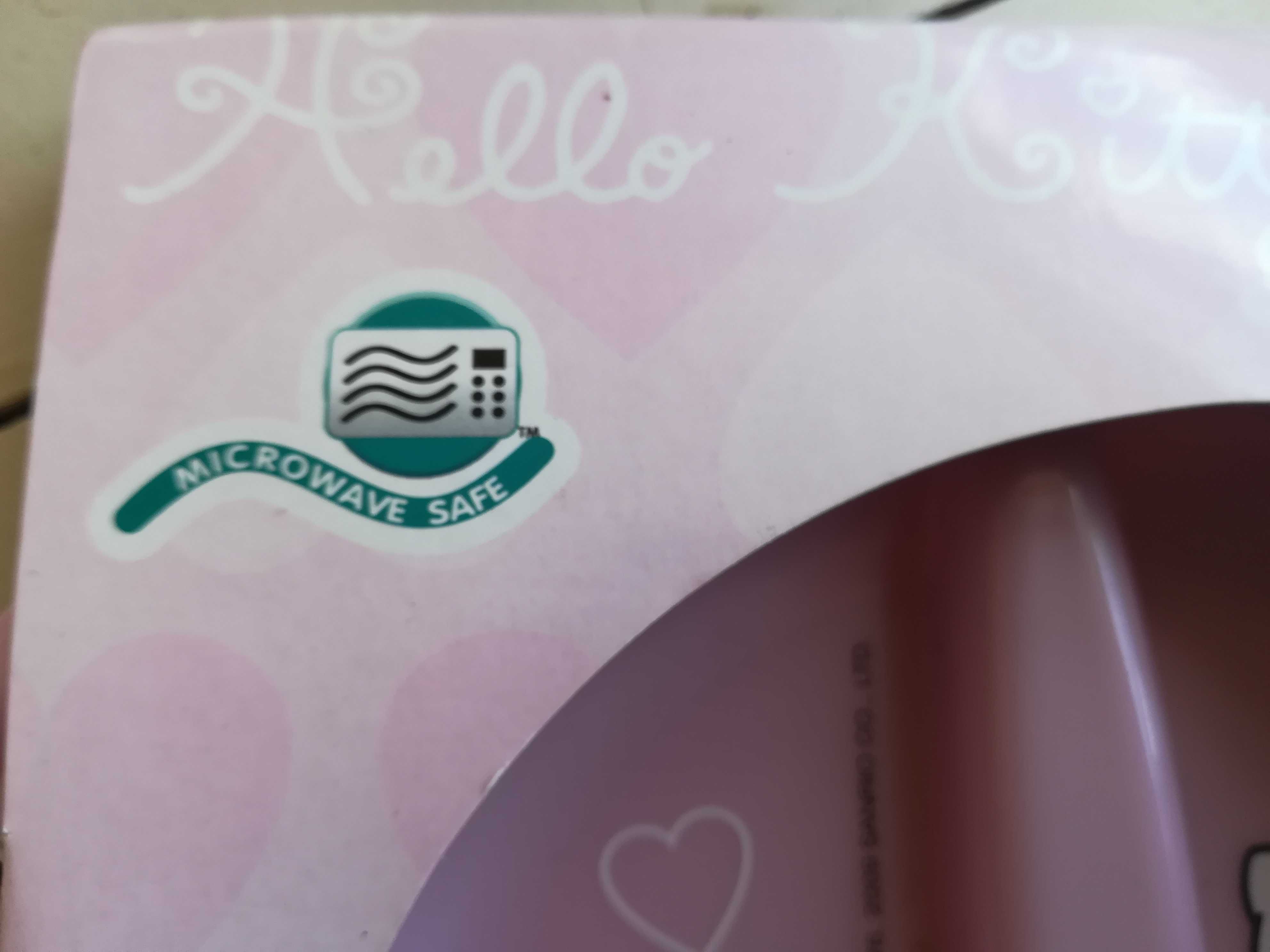 Artigos Refeição Bebé Hello Kitty (desde 7€/cada ou 30€ ou conjunto)