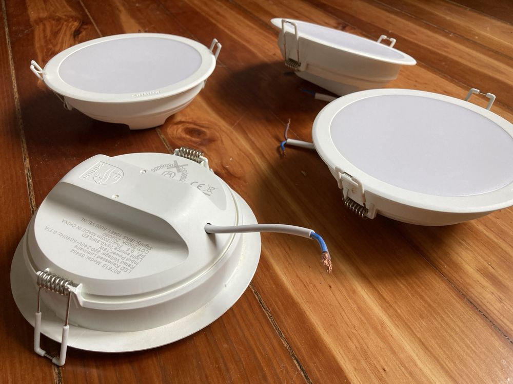 Focos luz embutir teto falso marca Philips - conjunto de 4