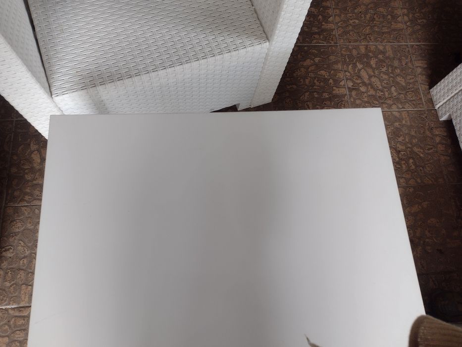 stolik kawowy biały, połysk