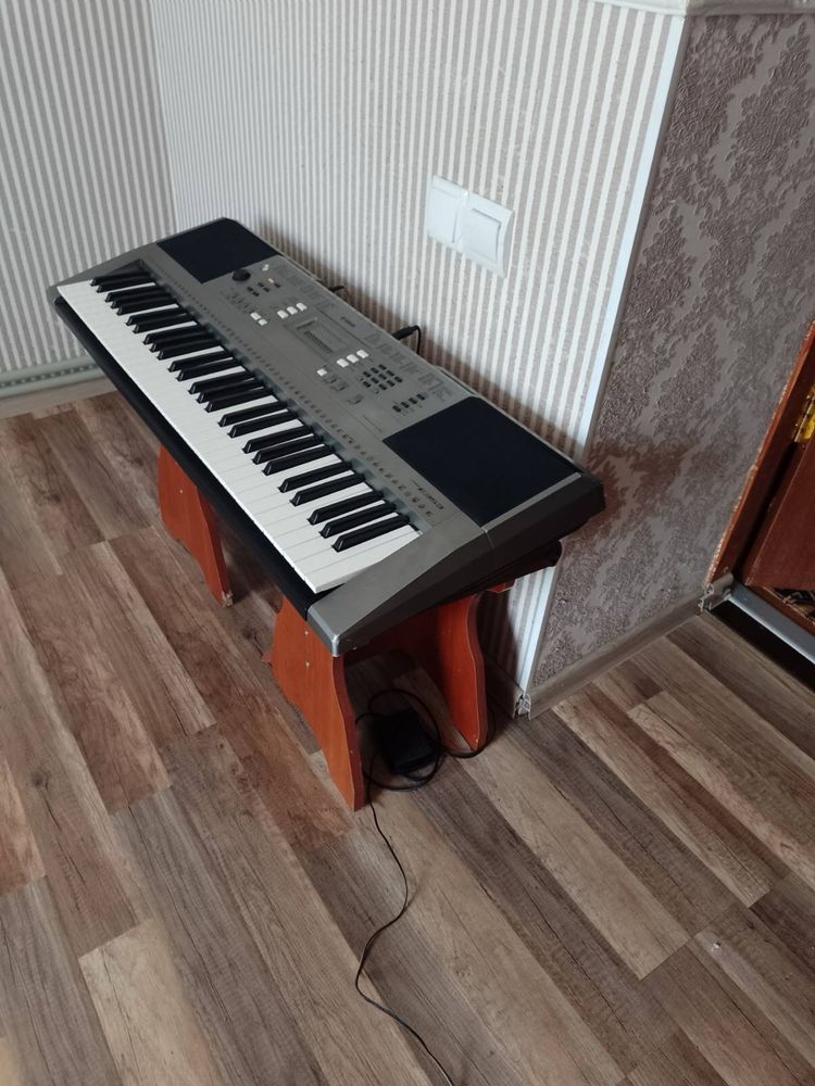 Синтезатор Yamaha PSR-E353