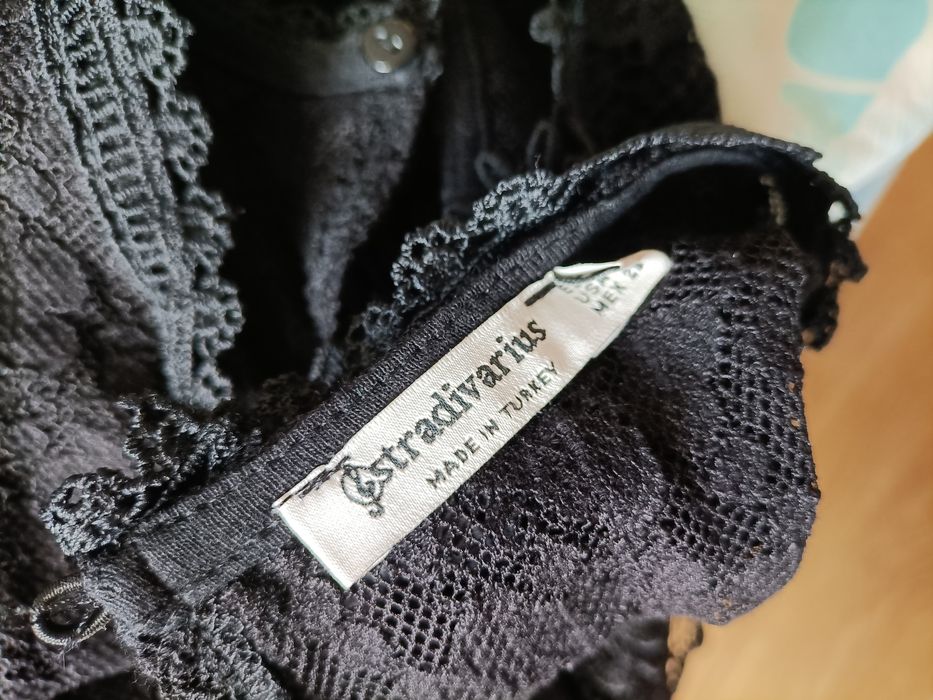 Czarna bluzka bez rękawów na ramiączka M/38 Stradivarius