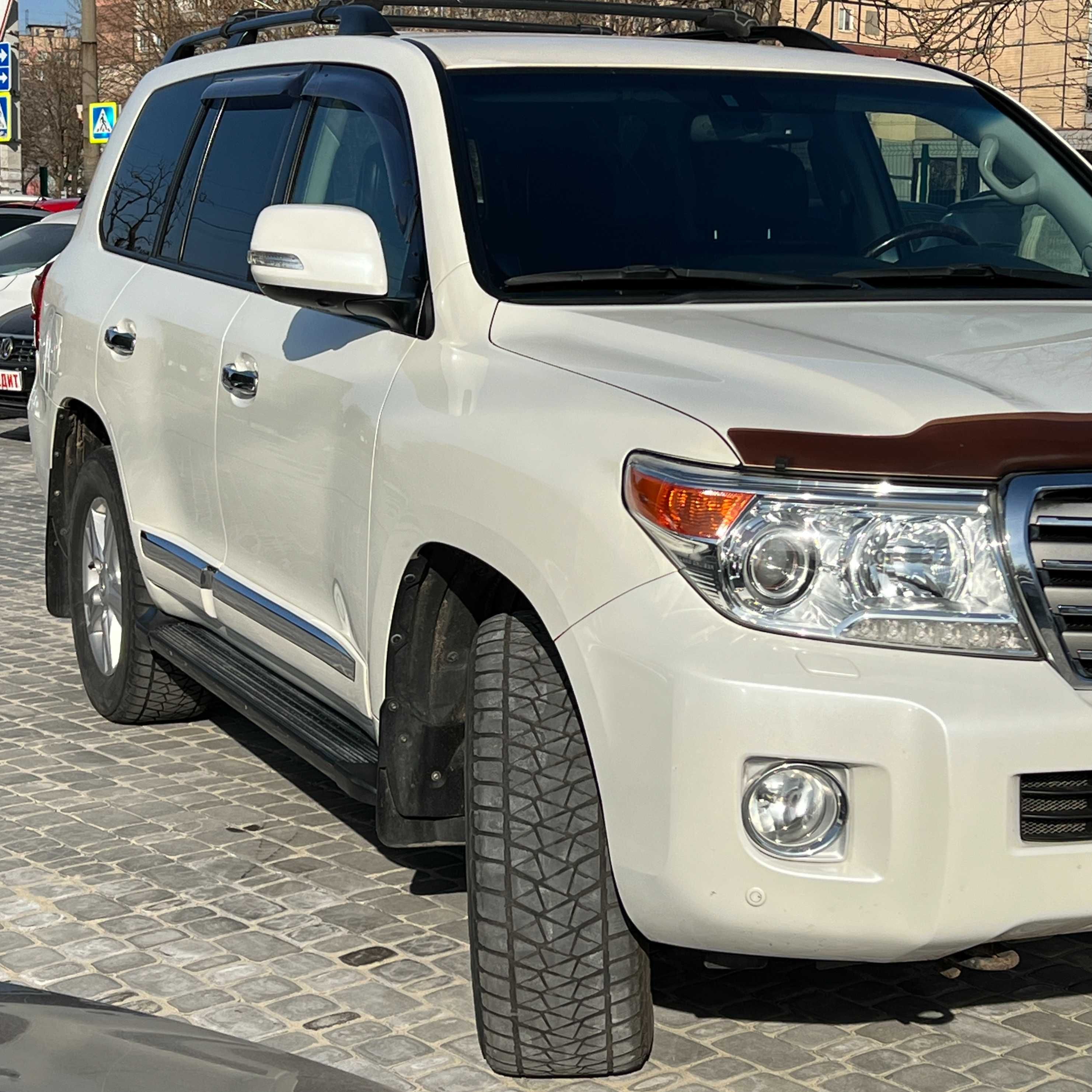 Продам Toyota Land Cruiser 200 2014 рік можлива розстрочка,кредит!