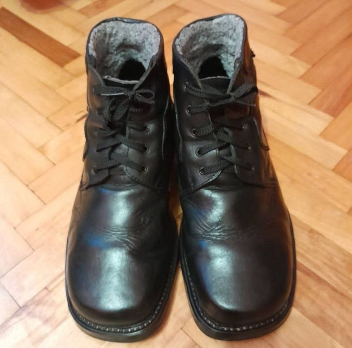 Чоловічі шкіряні черевики