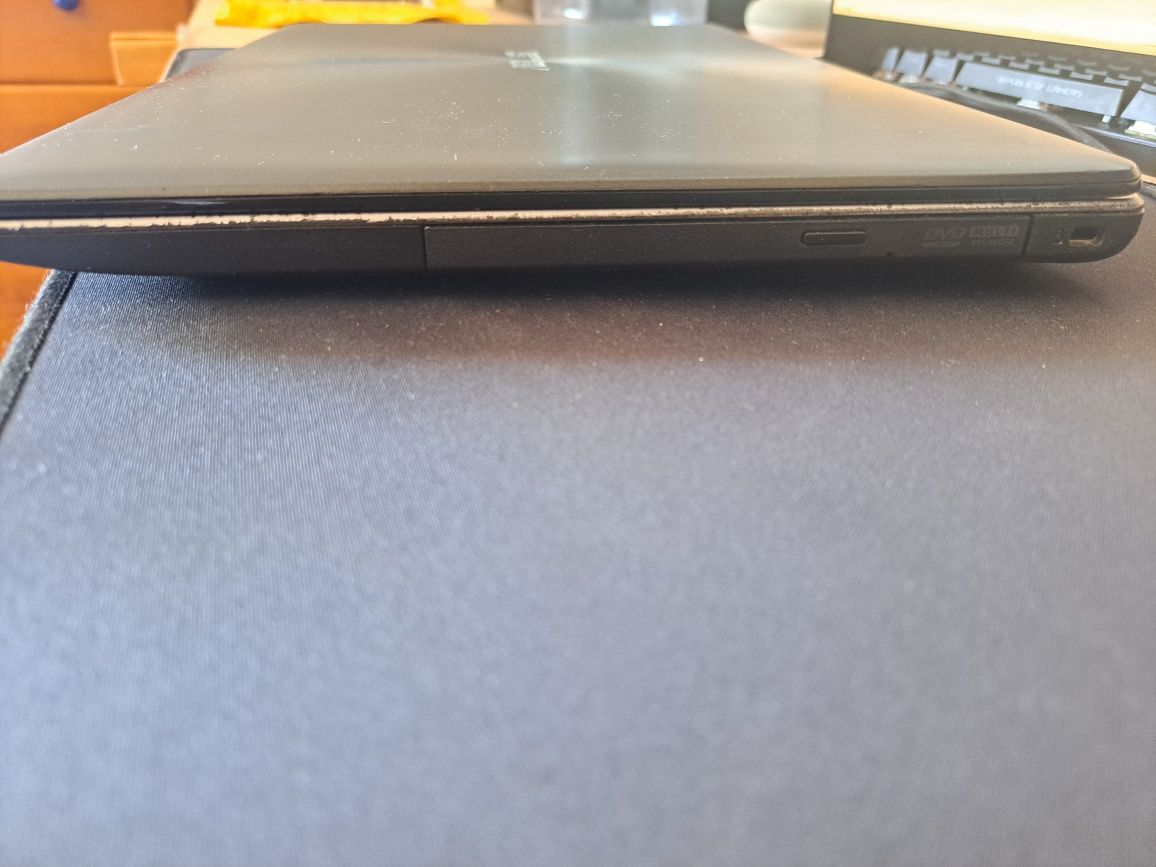 Computador Asus X550c c/ caixa