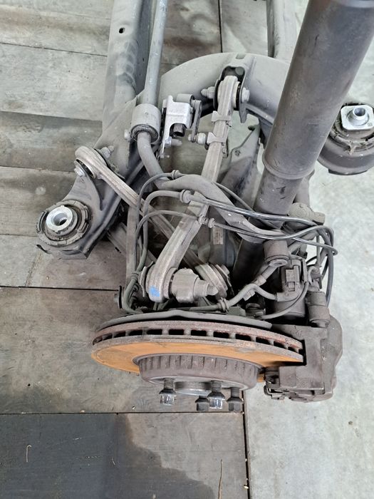 Prawa lewa Zwrotnica zawieszenie Mercedes c43 w205 amg 16r